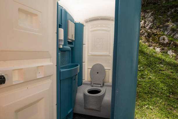 Best Standard Portable Toilet Rental  in Three Rivers, TX